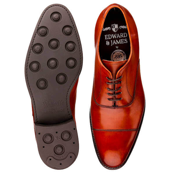 Como exibir sapatos para fotos
