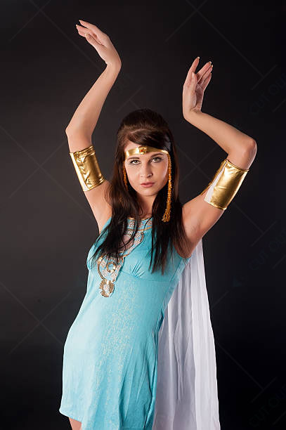 Pose like Cleopatra Photoshoot