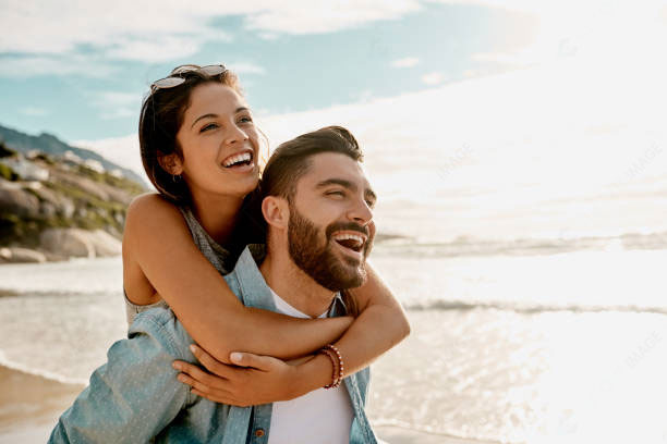 Couple Photoshoot Outfit Ideas for Sea Beach