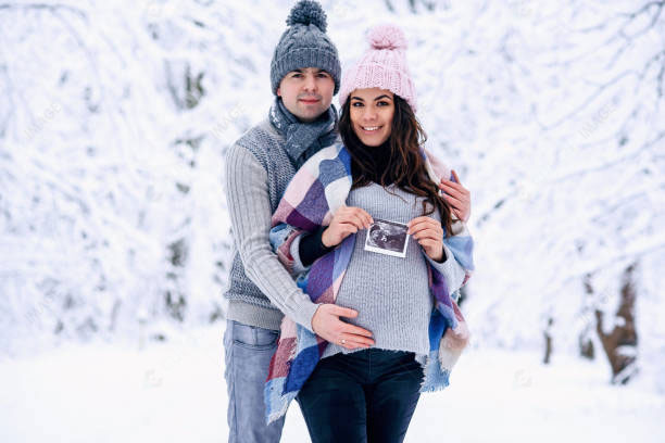 Winter Photoshoot Ideas for Maternity