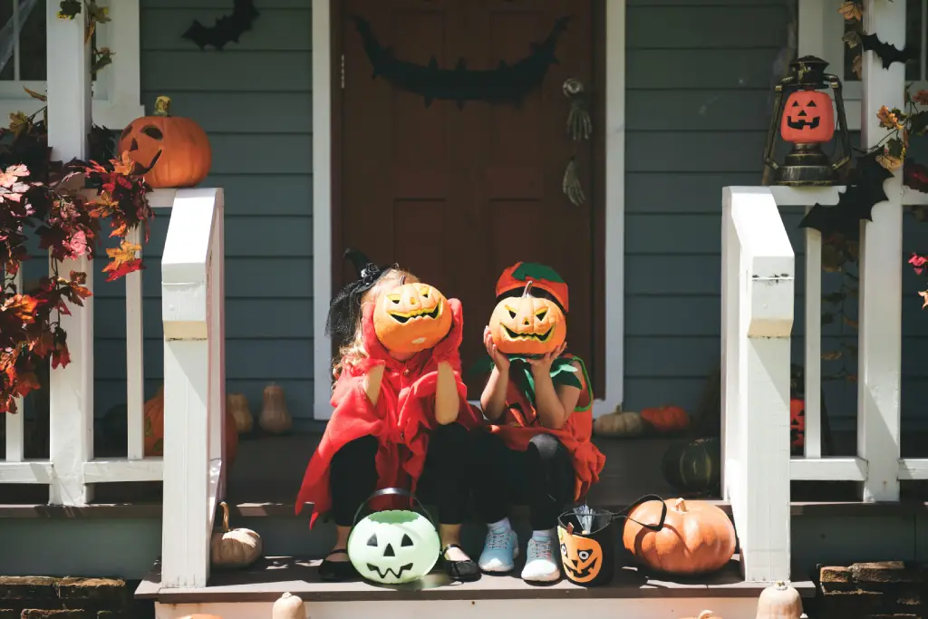 Pumpkin Head Photoshoot vs Halloween Photoshoot